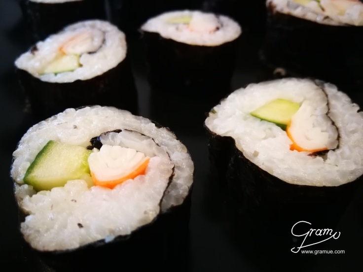 Sushi_L_Futomaki_Surimi